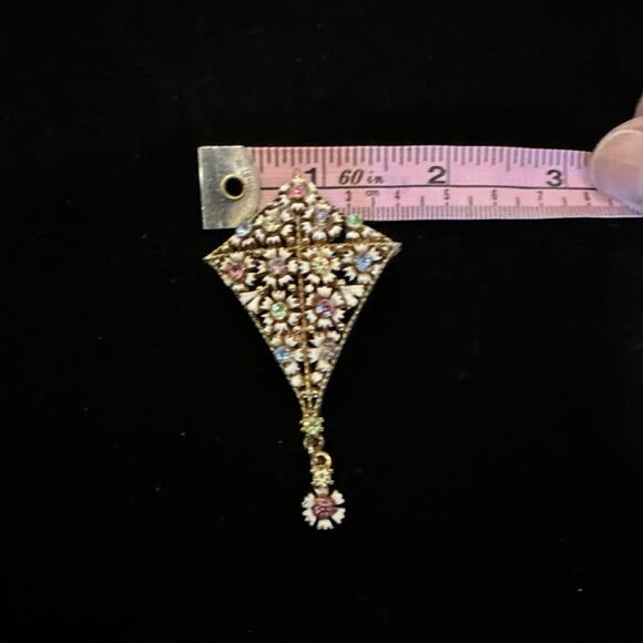 Vtg Flower 3D Surface KITE Brooch Gold Tone Multicolor Rhinestones Enamel - Picture 3 of 7